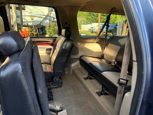 Used 2005 Ford Excursion Eddie Bauer image 12