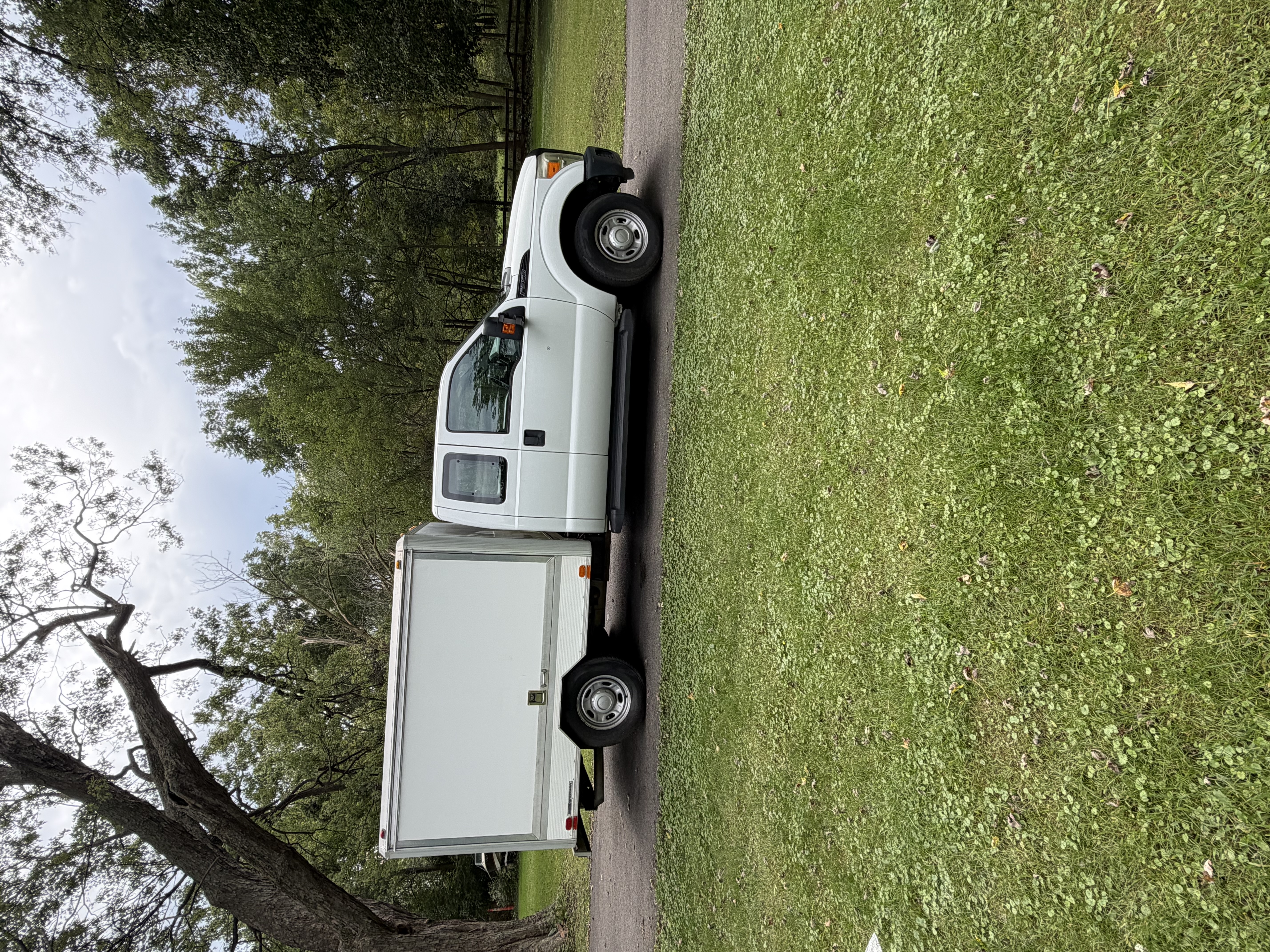 Used 2011 Ford F350 XL w/ PWR Equipment Group RWD image 2
