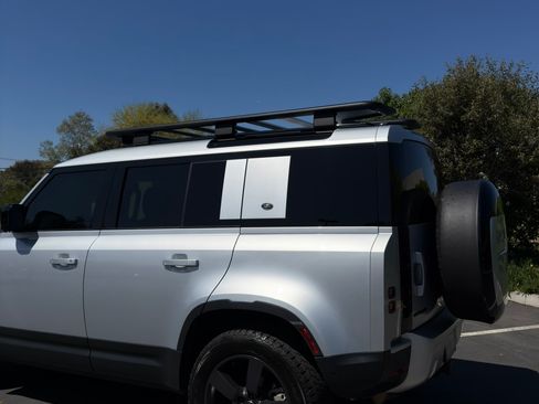 Used 2024 Land Rover Defender 110 S image 5