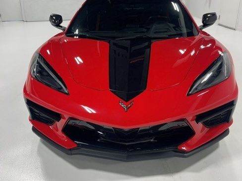 Used 2021 Chevrolet Corvette Stingray Premium Cpe w/ Z51 Performance Package RWD image 1