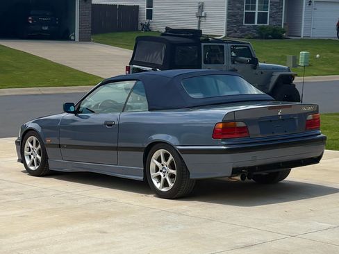 Used 1999 BMW 328i Convertible RWD image 18