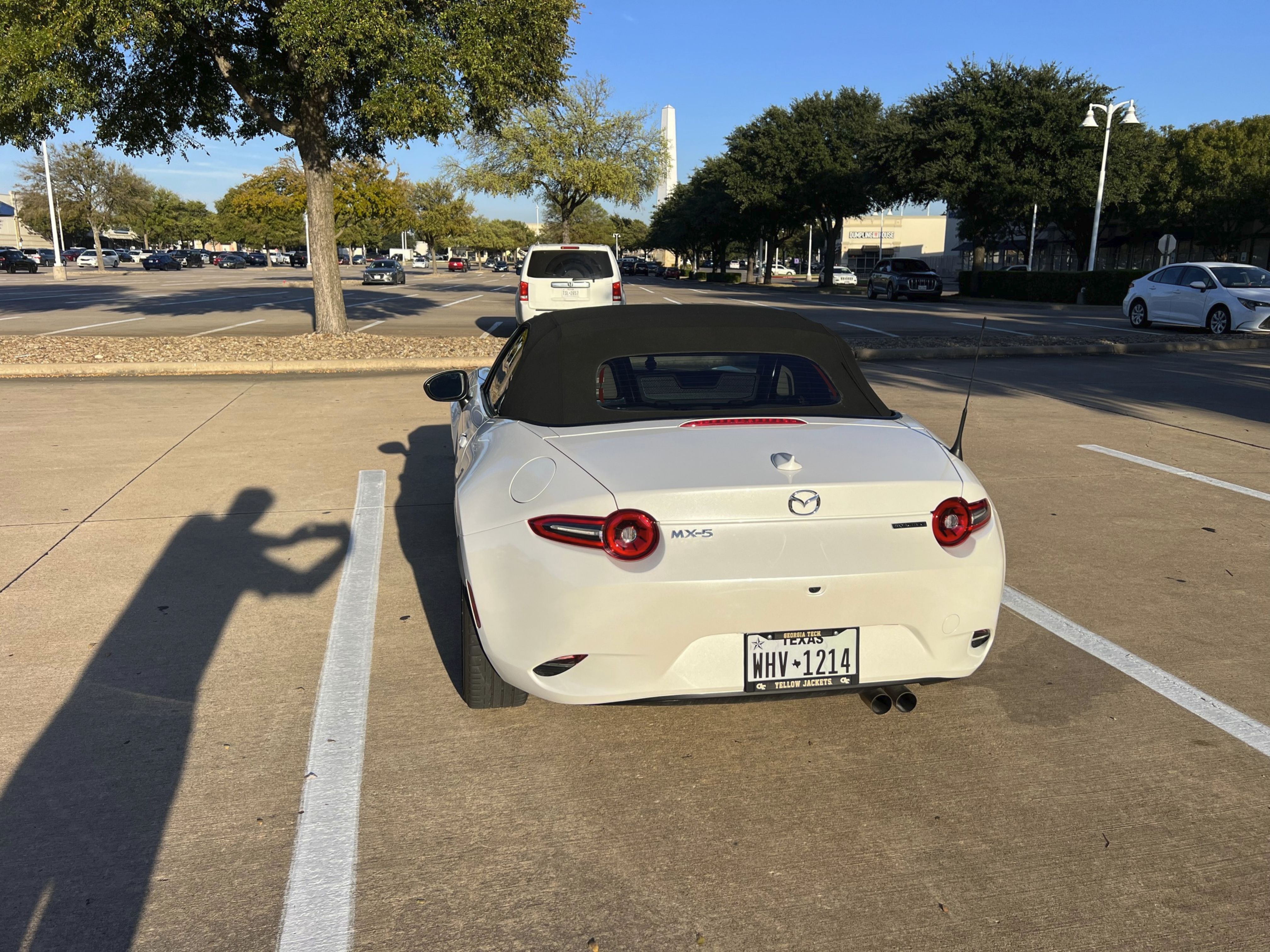 Used 2025 MAZDA MX-5 Miata Grand Touring w/ Weather Package RWD image 4