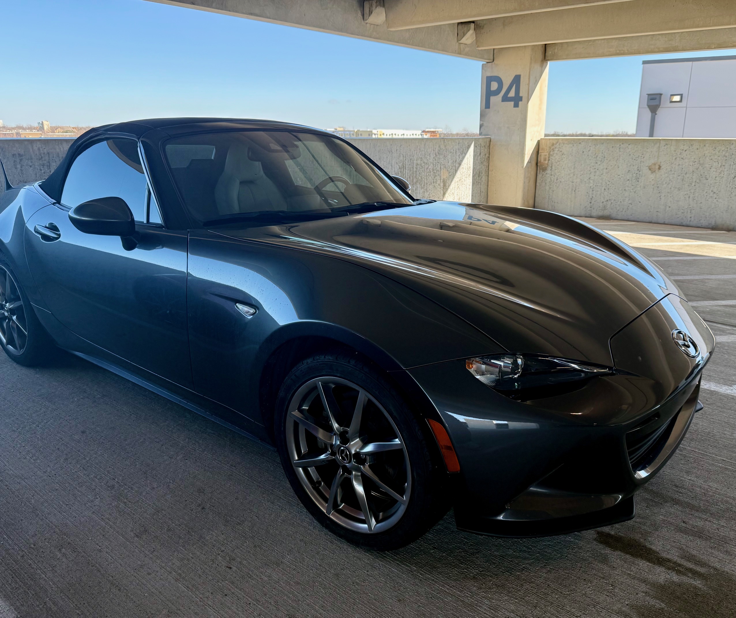 Used 2021 MAZDA MX-5 Miata Grand Touring RWD image 2