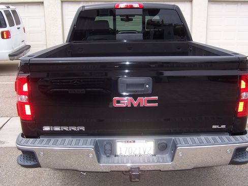 Used 2018 GMC Sierra 1500 SLE w/ SLE Value Package RWD image 11