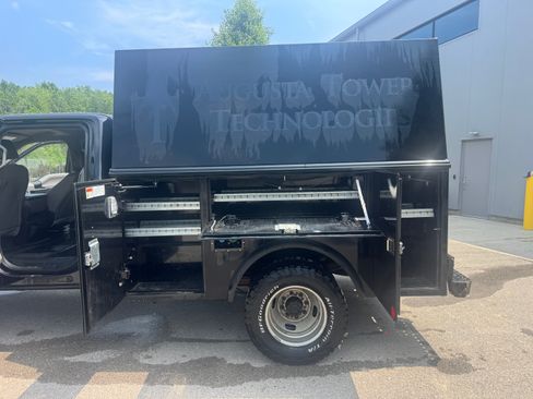 Used 2019 Ford F350 XL w/ Power Equipment Group AWD/4WD image 2