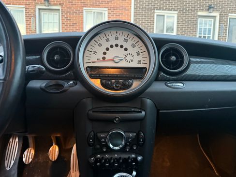 Used 2011 MINI Cooper S image 13