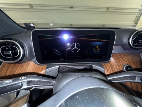 Used 2024 Mercedes-Benz C 300 Sedan image 17