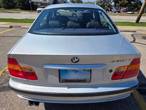 Used 2003 BMW 330xi Sedan image 8
