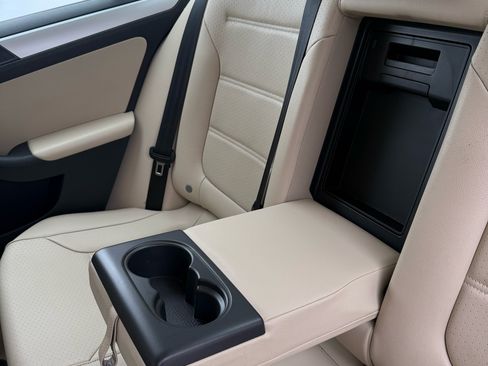 Used 2014 Volkswagen Jetta SE image 18