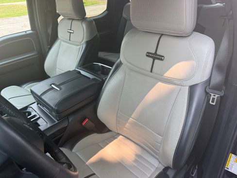 Used 2023 Ford F150 Lightning Platinum AWD/4WD image 15