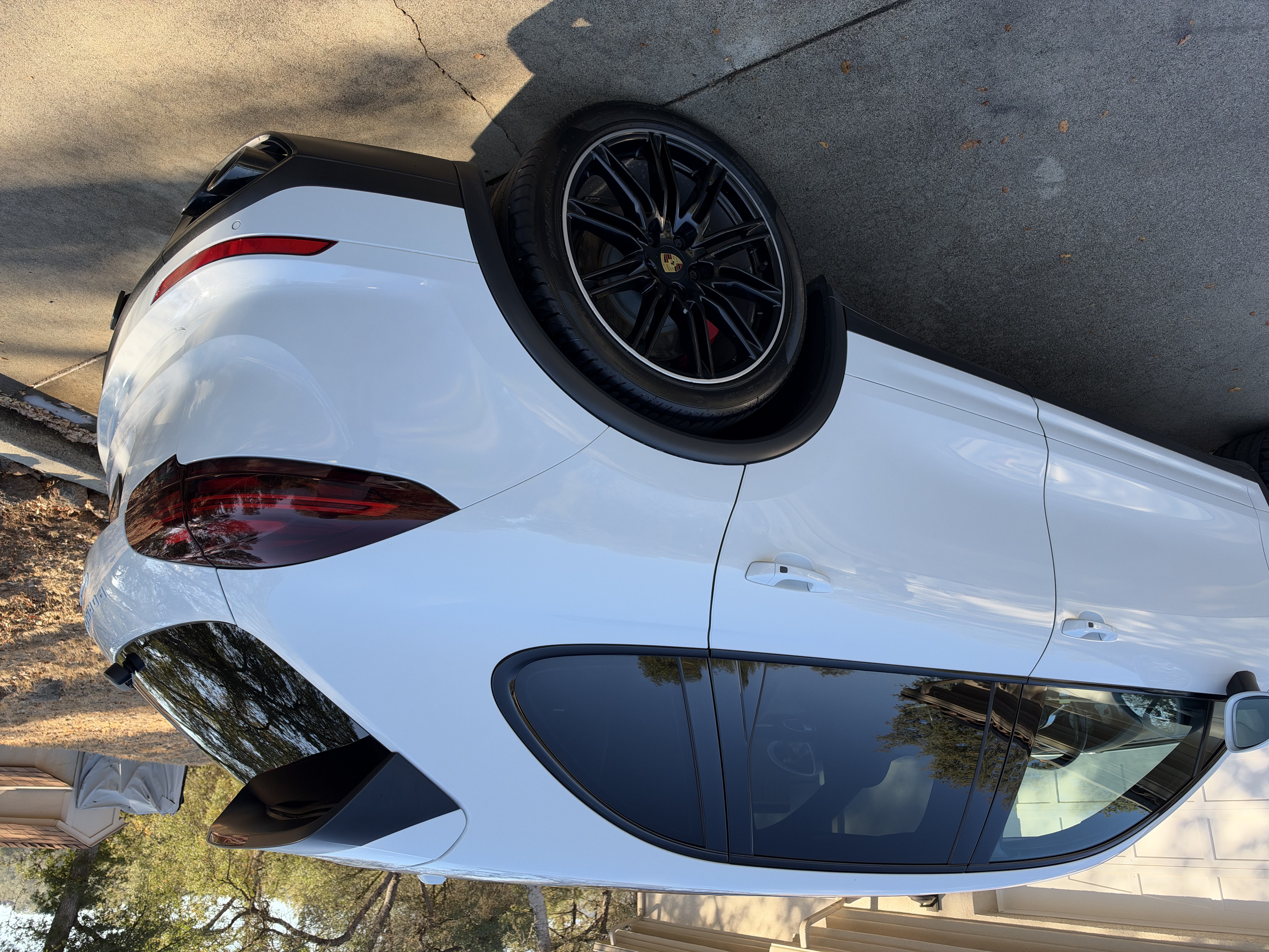 Used 2018 Porsche Cayenne AWD/4WD image 5