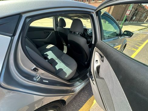 Used 2013 Hyundai Elantra GLS w/ Preferred Pkg FWD image 11