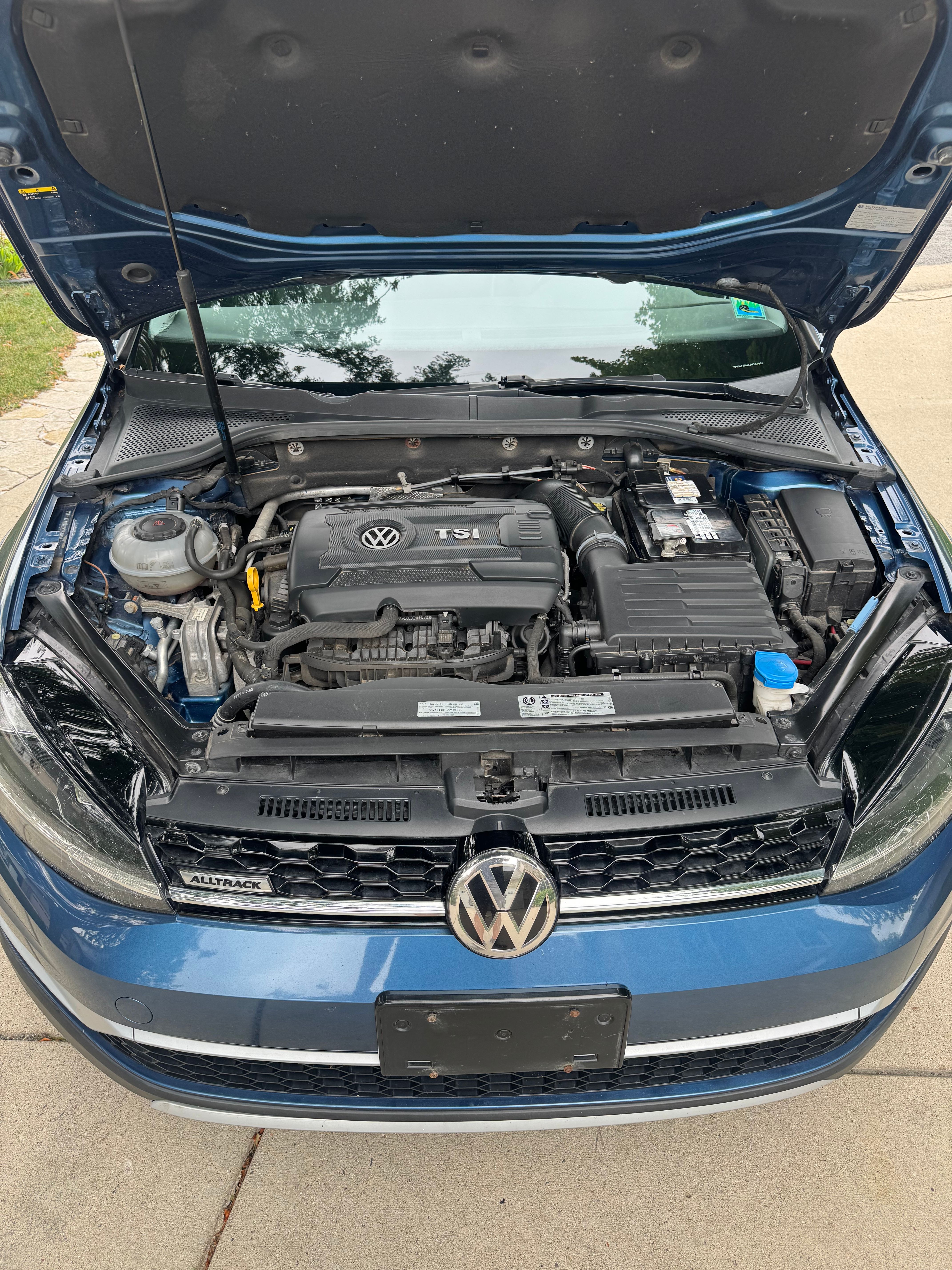 Used 2018 Volkswagen Golf Alltrack SE AWD/4WD image 12