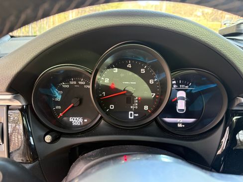 Used 2019 Porsche Macan AWD/4WD image 10