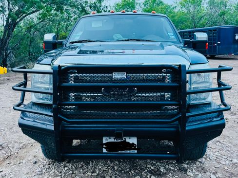 Used 2011 Ford F250 XLT w/ Chrome Pkg AWD/4WD image 9