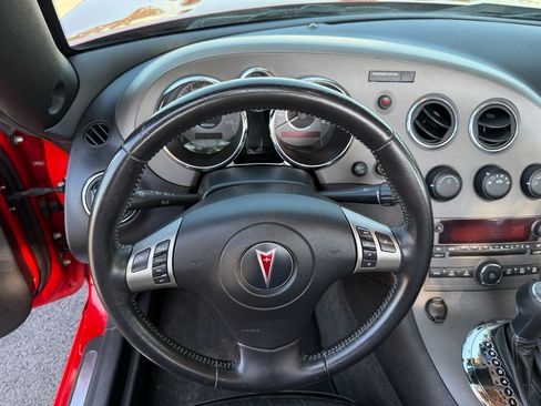 Used 2007 Pontiac Solstice GXP w/ Premium Package image 4