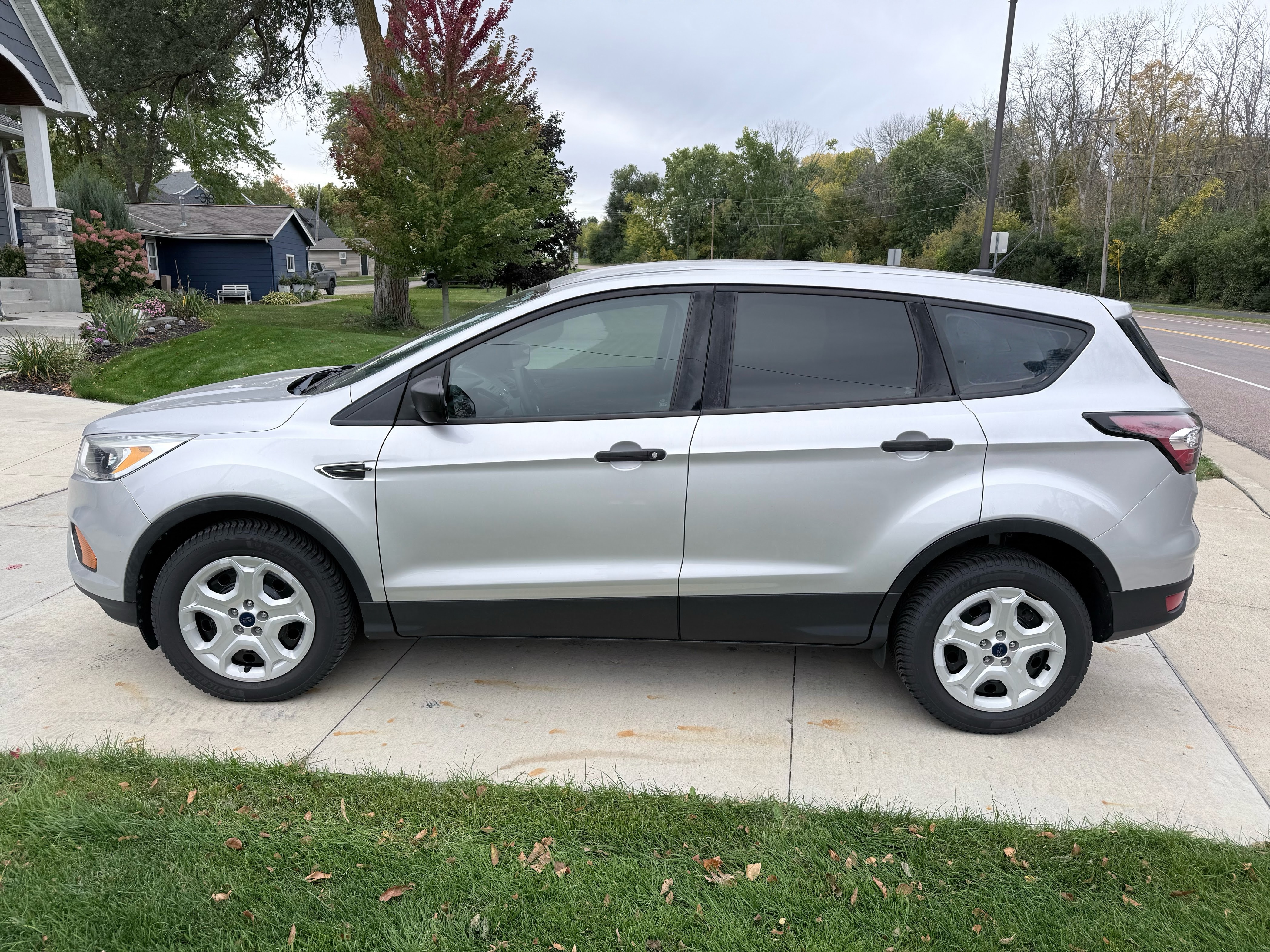 Used 2017 Ford Escape S FWD image 2
