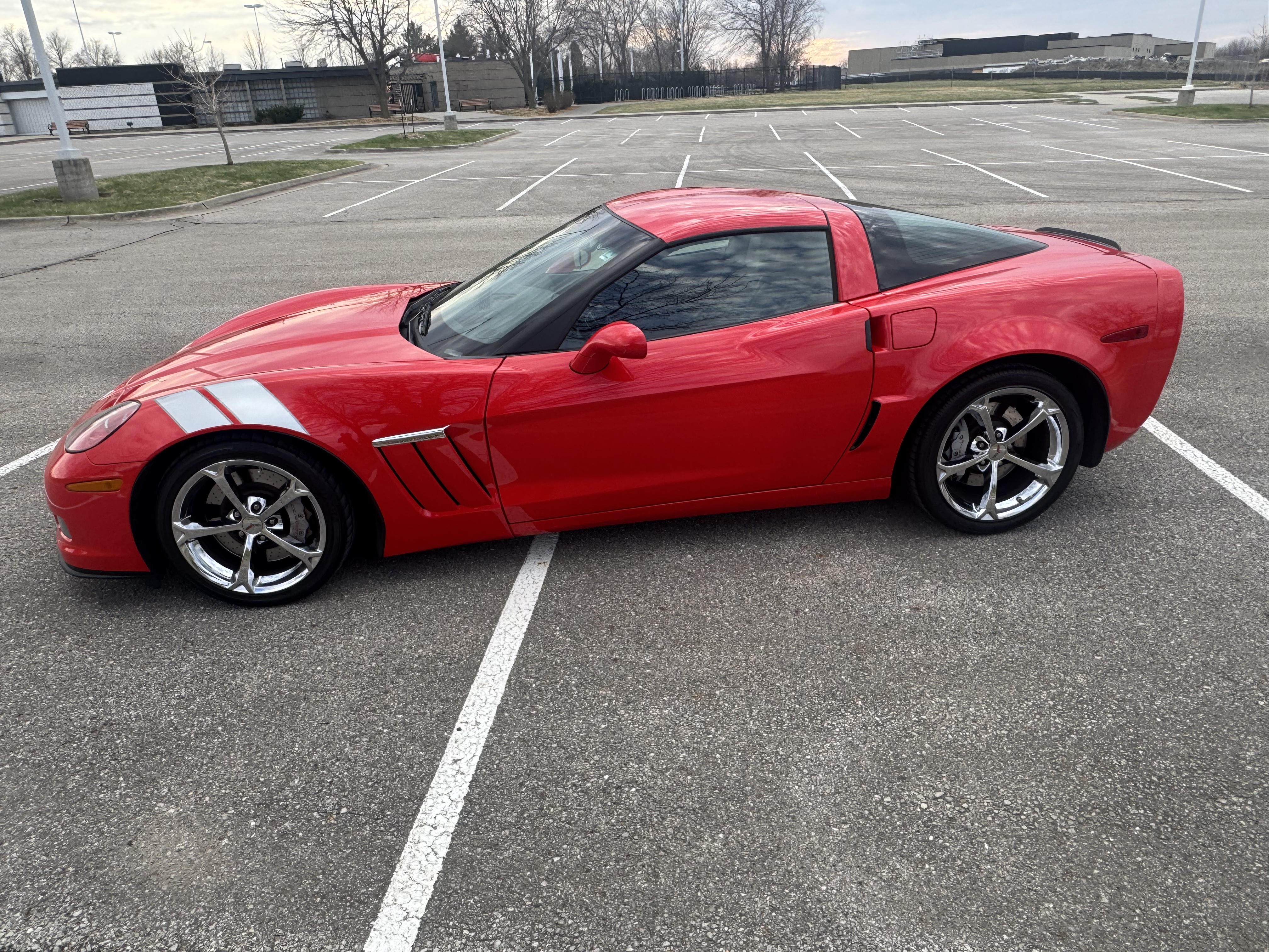 Used 2012 Chevrolet Corvette Grand Sport w/ 2LT Preferred Equipment Group RWD image 2