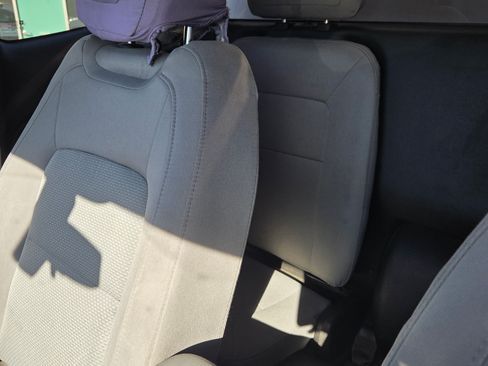 Used 2016 Chevrolet Colorado W/T w/ WT Convenience Package image 5