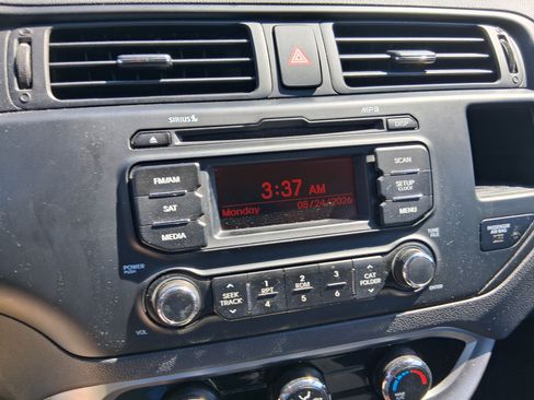 Used 2013 Kia Rio LX FWD image 10