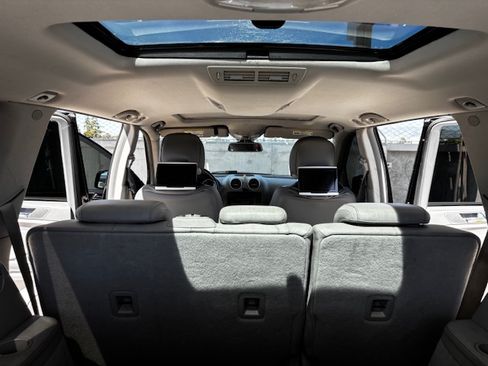 Used 2012 Mercedes-Benz GL 450 4MATIC image 16