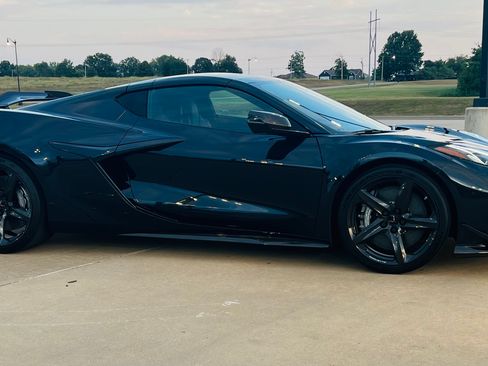 Used 2024 Chevrolet Corvette Z06 w/ Z07 Performance Package image 1