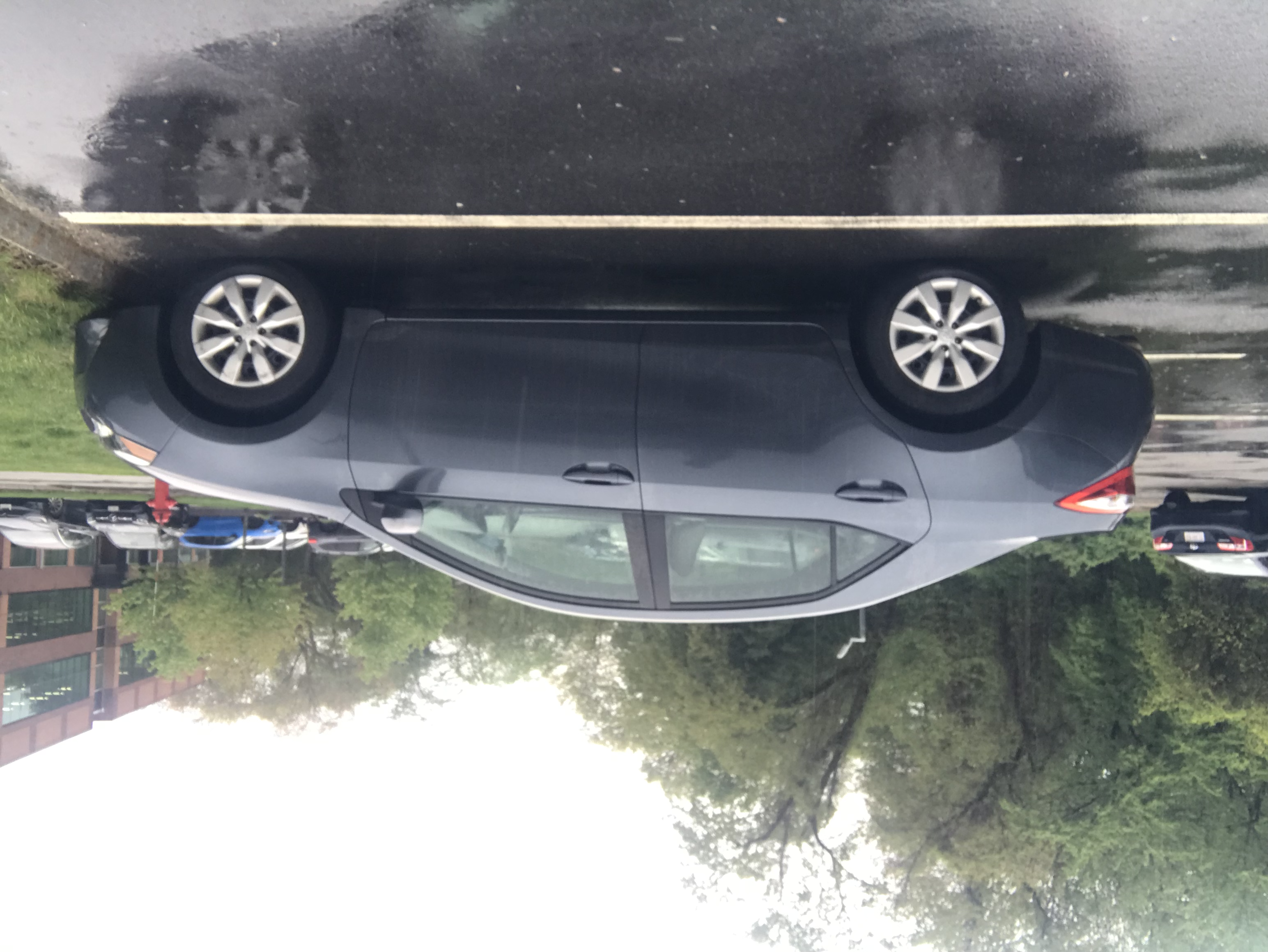 Used 2015 Toyota Corolla LE FWD image 1