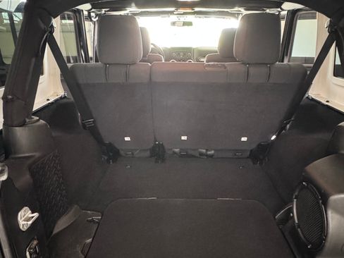 Used 2011 Jeep Wrangler Unlimited Sahara w/ Dual Top Group AWD/4WD image 11