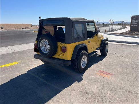 Used 2000 Jeep Wrangler SE image 6