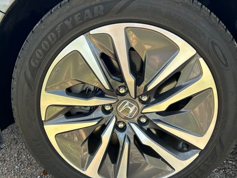 Used 2018 Honda Accord Hybrid image 29