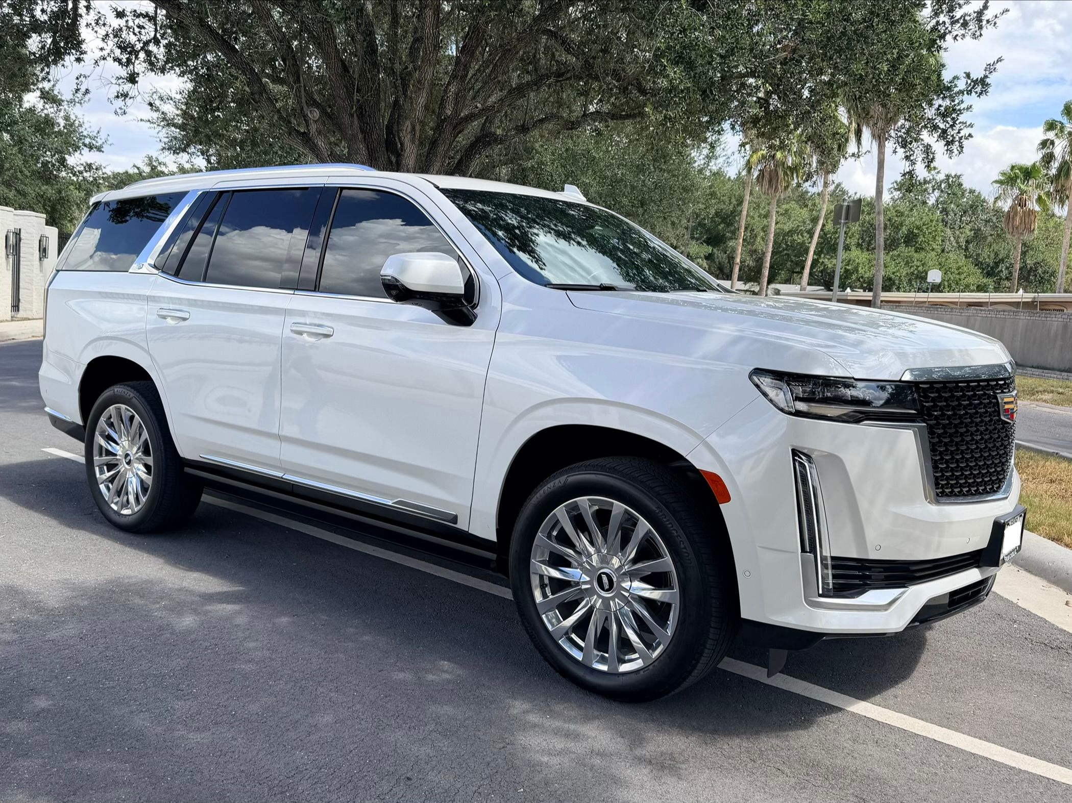Used 2024 Cadillac Escalade Premium Luxury w/ Performance Package RWD image 8