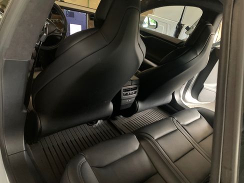Used 2018 Tesla Model S 100D AWD/4WD image 12