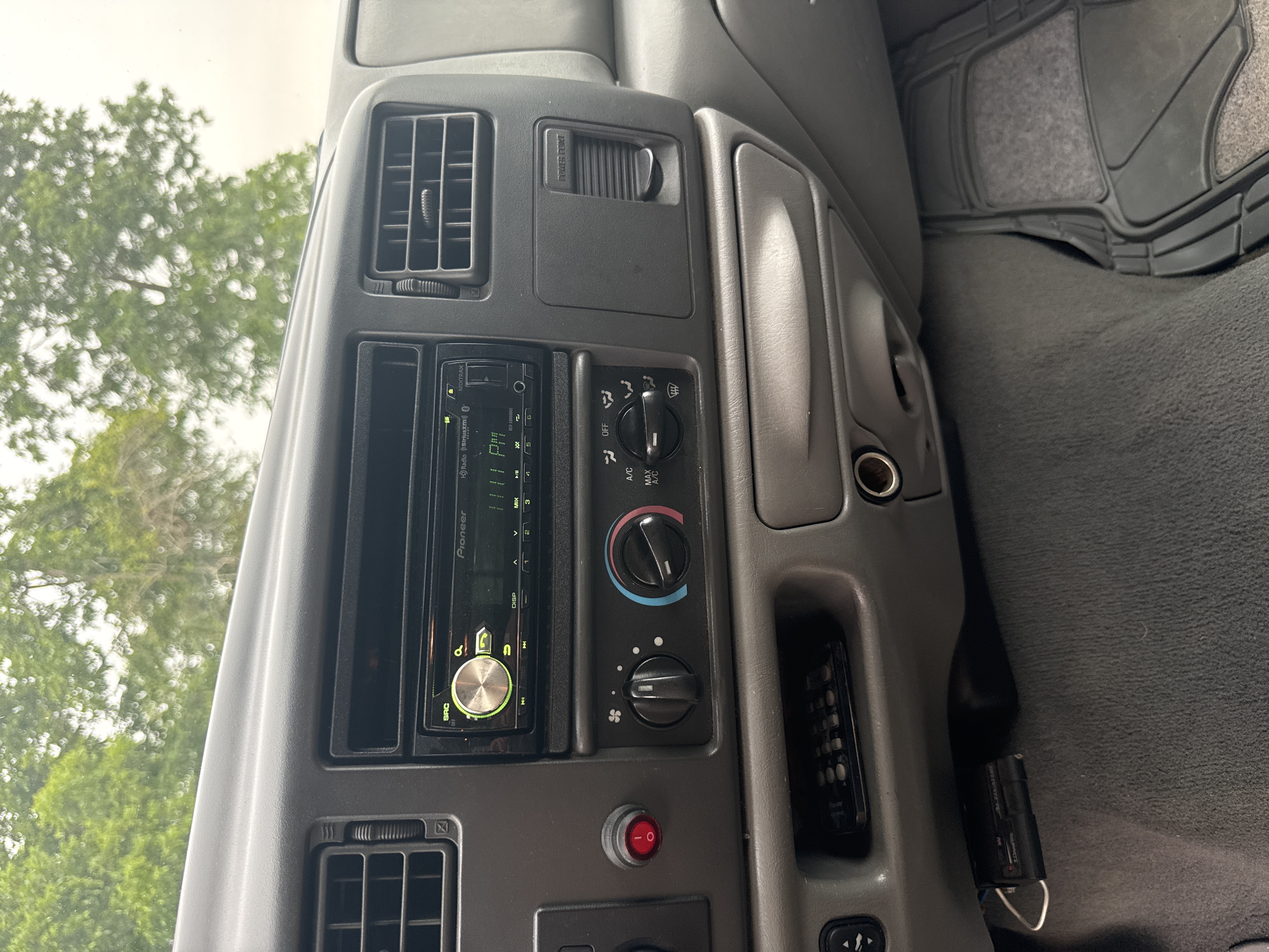 Used 2003 Ford F350 XLT AWD/4WD image 6