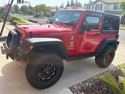 Used 2012 Jeep Wrangler Sport image 2