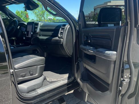 Used 2024 RAM 3500 Limited AWD/4WD image 15