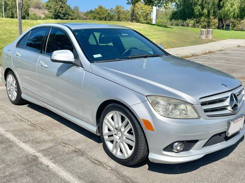 Used 2008 Mercedes-Benz C 300 Sedan image 2