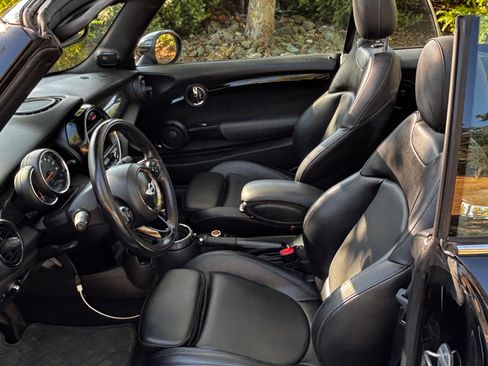 Used 2017 MINI Cooper S w/ Premium Package FWD image 12