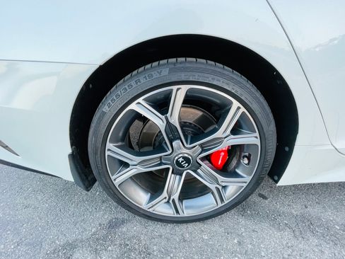 Used 2020 Kia Stinger GT image 12