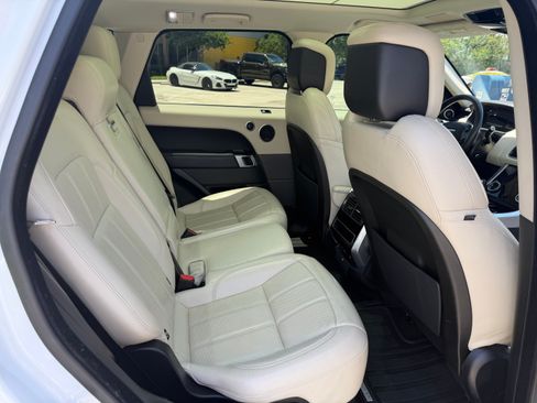 Used 2020 Land Rover Range Rover Sport HSE AWD/4WD image 9