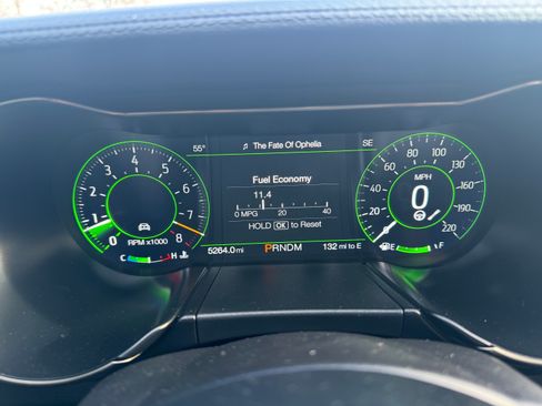 Used 2021 Ford Mustang Shelby GT500 w/ Carbon Fiber Track Pack image 12