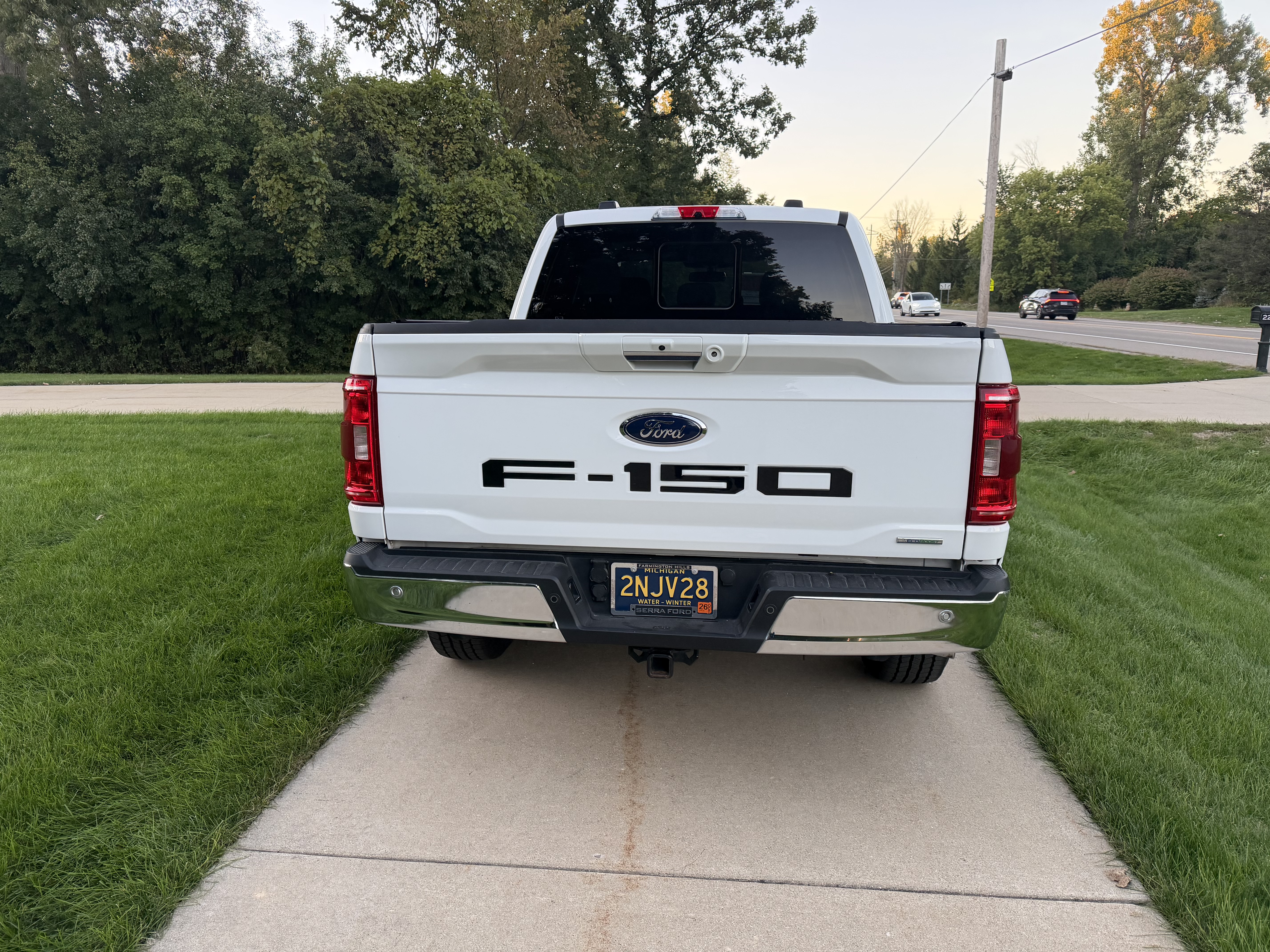Used 2022 Ford F150 XLT w/ Equipment Group 302A High AWD/4WD image 5