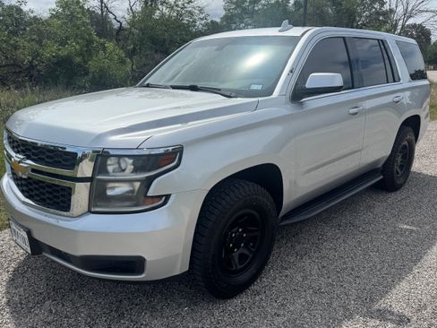 Used 2018 Chevrolet Tahoe 2WD w/ Remote Keyless Entry Package image 4