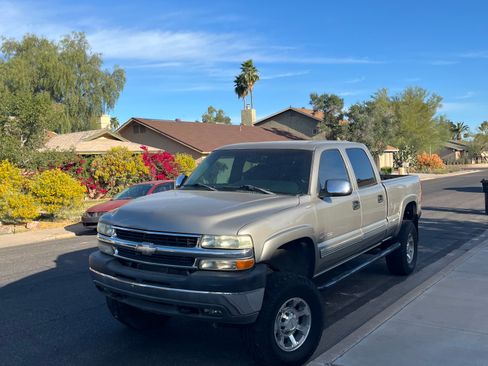 Used 2002 Chevrolet Silverado 2500 4x4 Crew Cab image 1