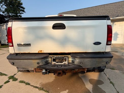 Used 2005 Ford F350 Lariat AWD/4WD image 15
