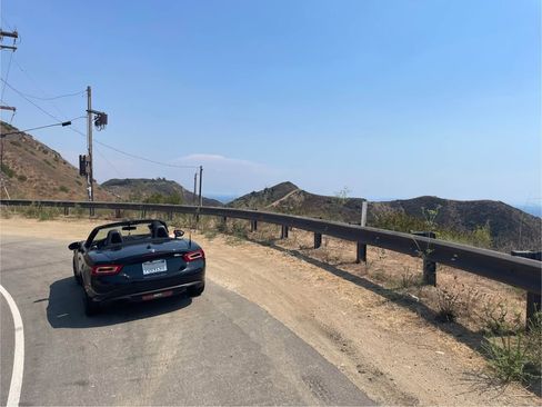 Used 2018 FIAT 124 Spider Classica w/ Technology & Siriusxm Group image 9