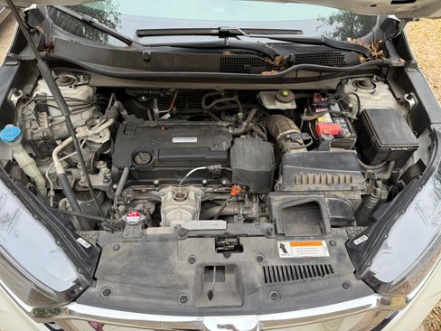 Used 2017 Honda CR-V LX image 7