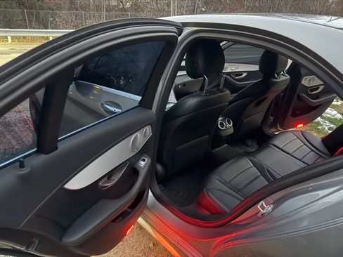 Used 2015 Mercedes-Benz C 300 4MATIC Sedan image 5