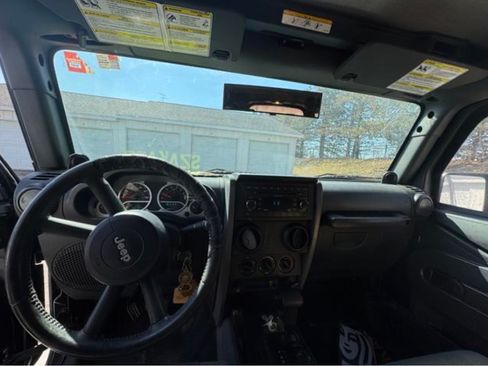 Used 2007 Jeep Wrangler Sahara image 9