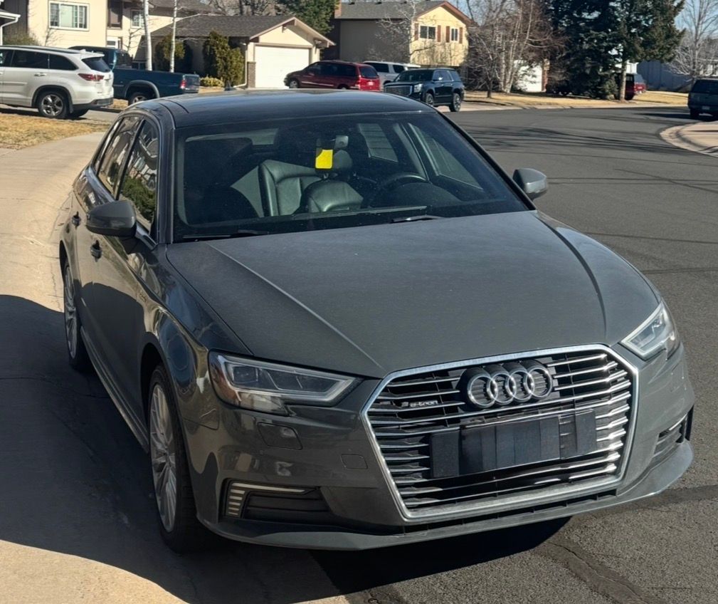 Used 2017 Audi A3 e-tron Premium Plus w/ Technology Package FWD image 1