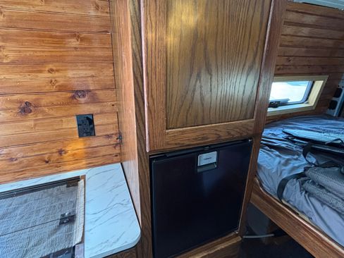 Used 2022 Mercedes-Benz Sprinter 2500 image 12